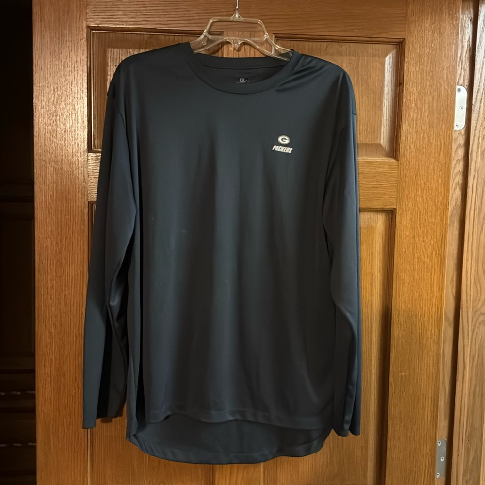 Men’s Green Bay Packers dri fit long sleeved!